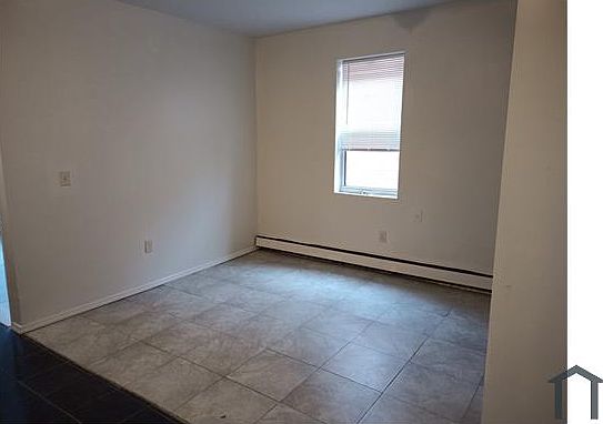 3rd image of 3610 Neptune Ave