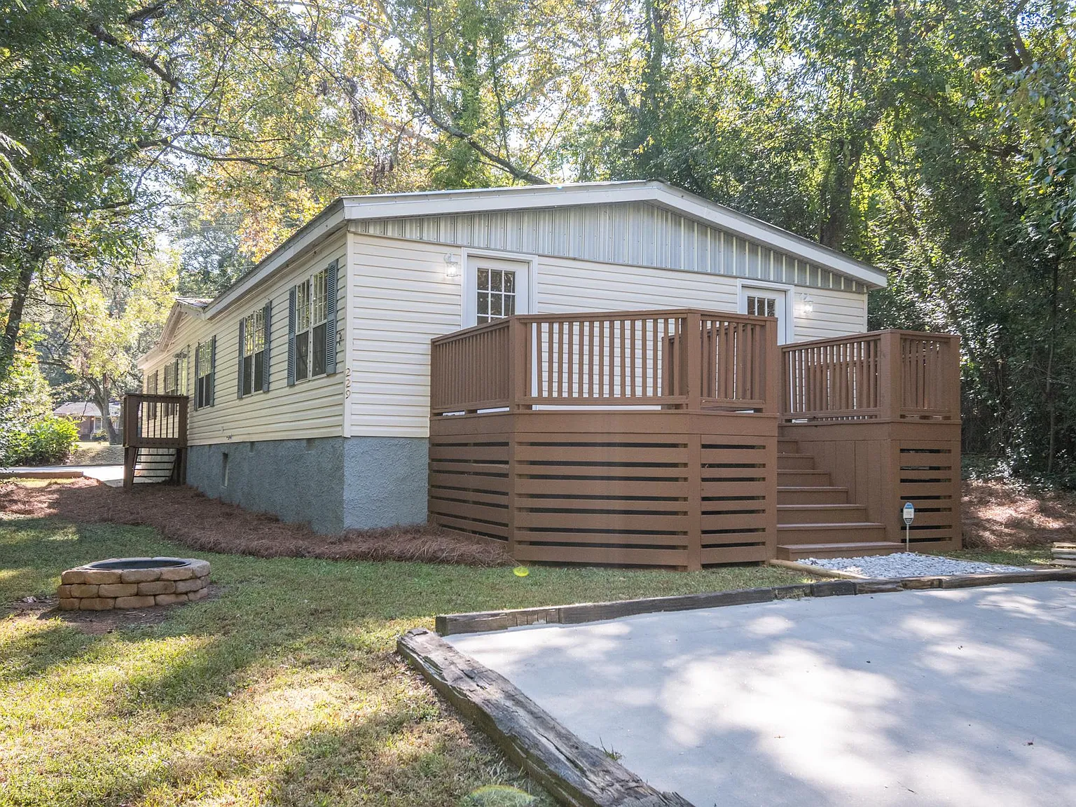 5 bed, 2100 sqft, $3,500 — Photo 3