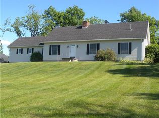 6373 Fisher Hill Rd, Canandaigua, NY 14424