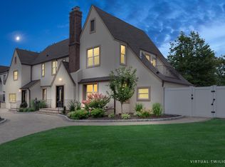 370 Barnard Ave, Cedarhurst, NY 11516