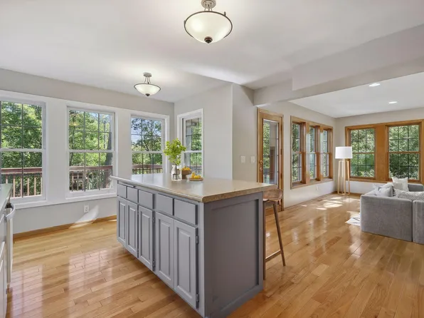 9756 Oliver Ave N, Brooklyn Park, MN 55444