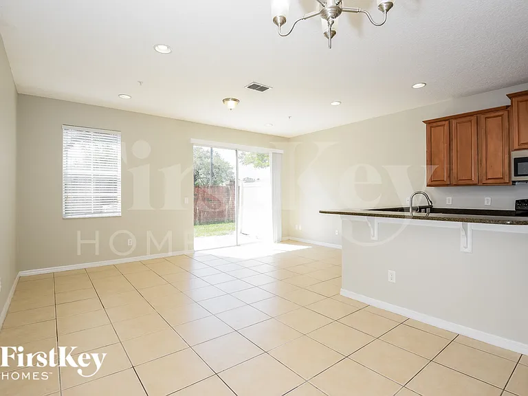 9576 Silver Buttonwood St — Photo 4