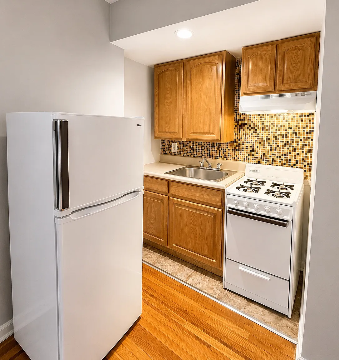 Studio, 500 sqft, $1,687 — Photo 3