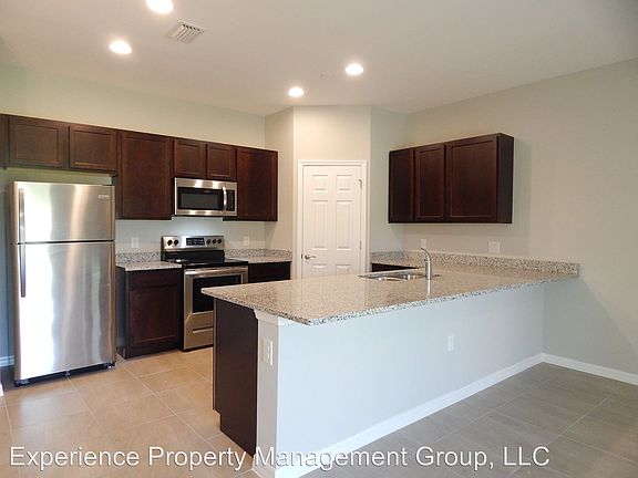 3rd image of 535 SE 8th St