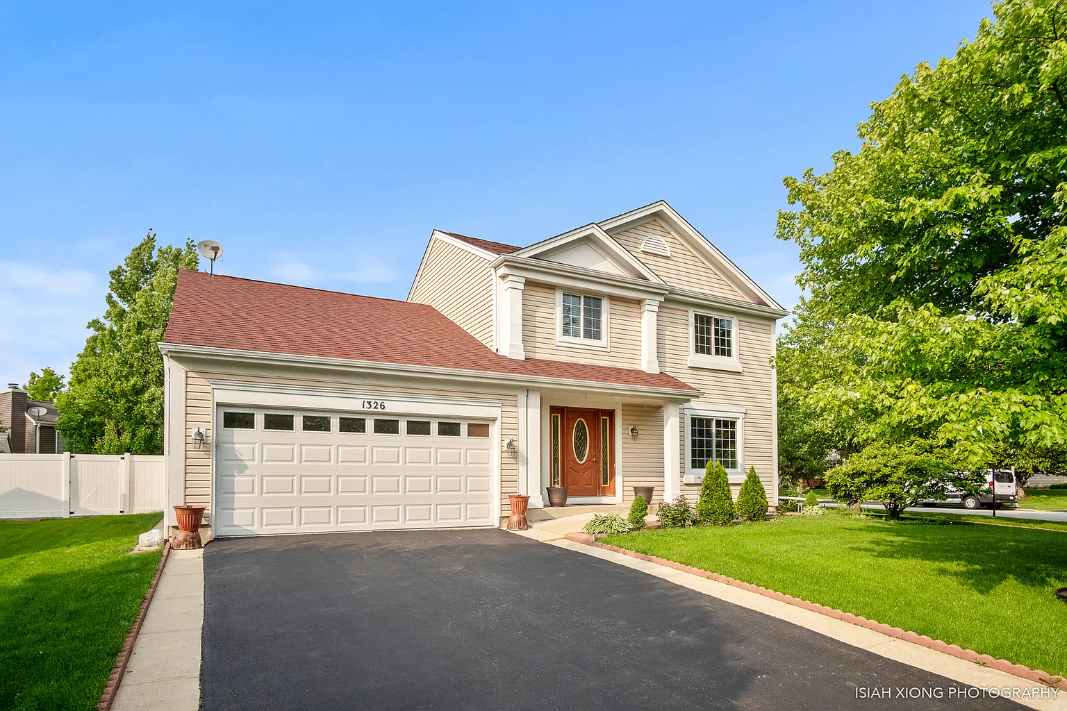 1326 Eastwood Dr photo 1
