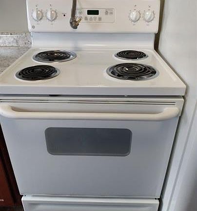 3rd image of 3309 Colgate Ave