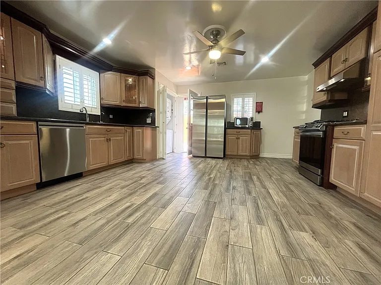 8917 Krueger St — Photo 8