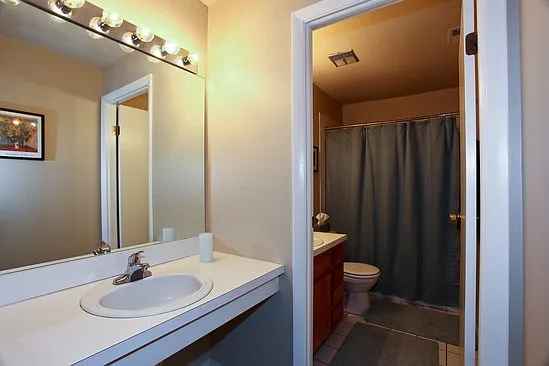 1833 Four Lakes Ave #2M — Photo 12
