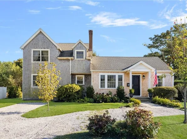9 White Ter, Middletown, RI 02842