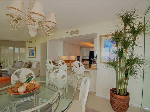 4th image of 906 Padre Blvd APT 301