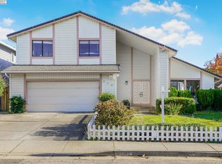 112 Oak Ct, Hercules, CA 94547