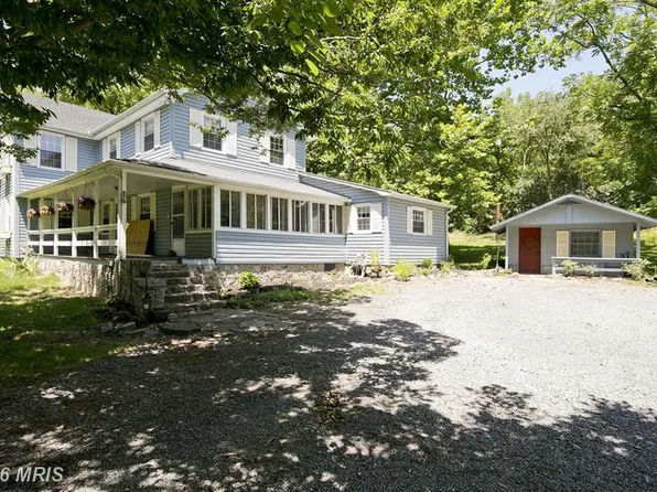 4839 Hampshire Grade Rd, Hedgesville, WV 25427