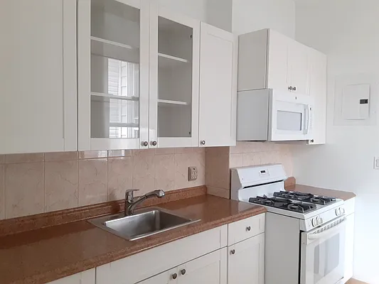 Rented by Genesis Realty & Management Corp | media 24