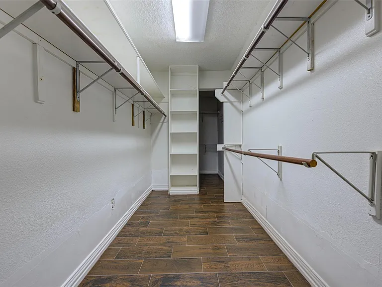 10850 Kirktown Dr — Photo 12