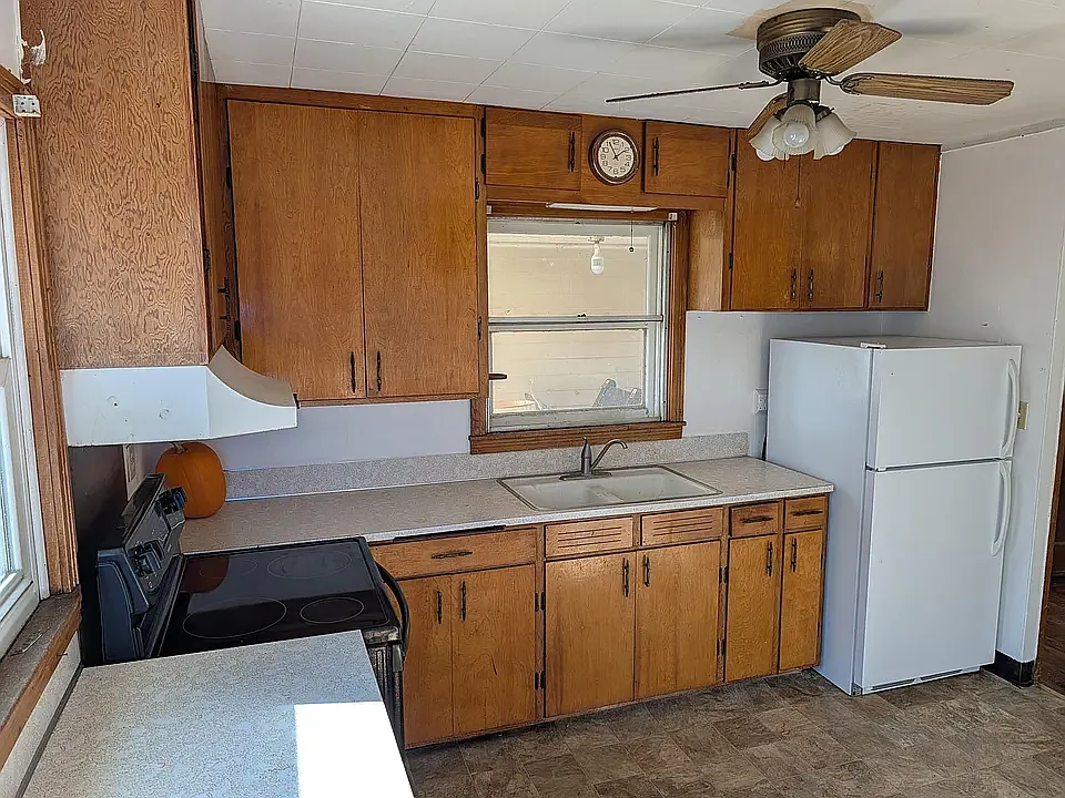 2 bed, 900 sqft, $925 — Photo 2
