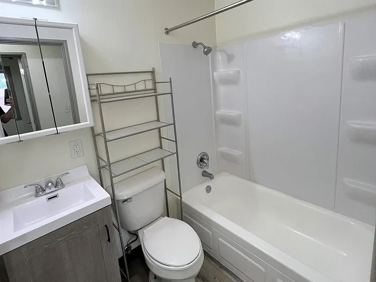 209 S Roosevelt St #10 — Photo 9