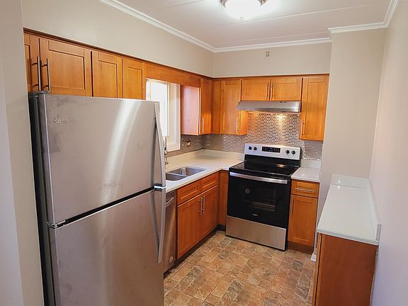 4th image of 4615 W 95th St
