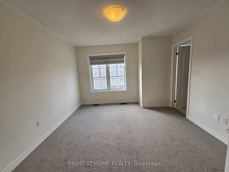 118 Purple Sage Dr #UPPER — Photo 14