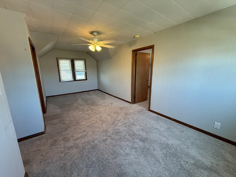 1850 Avoca St #2 — Photo 3