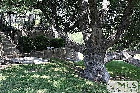 4th image of 67 Oak Hill Cir