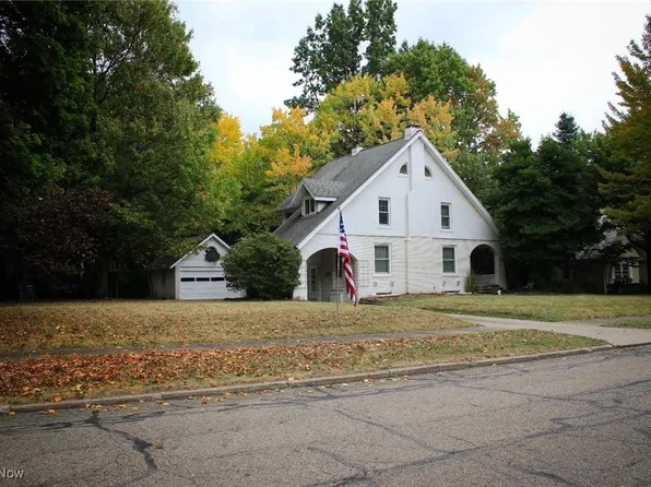 301 Overlook Dr, Alliance, OH 44601