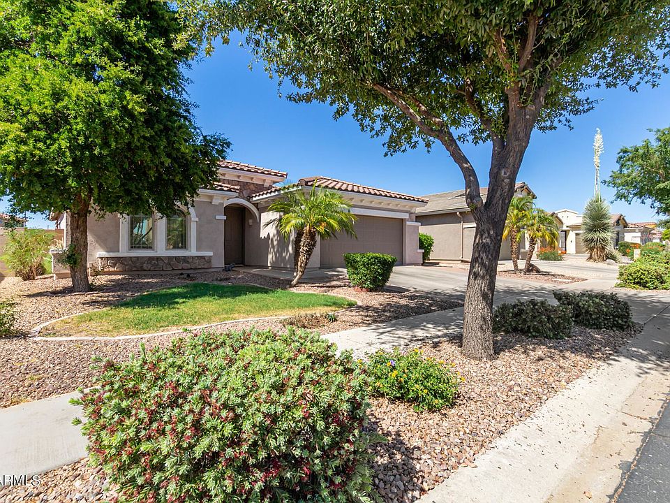 1st image of 854 E La Costa Pl