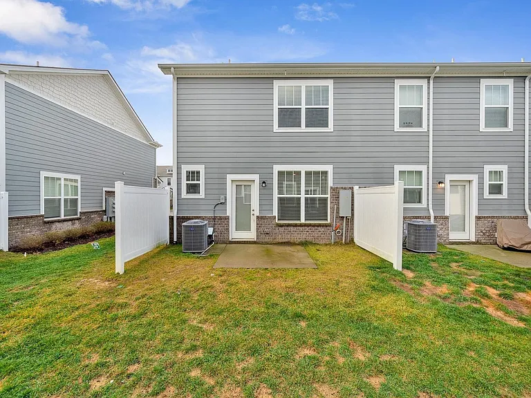 4228 Gandalf Ln — Photo 20