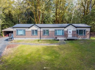 281 E Rasor Rd, Belfair, WA 98528