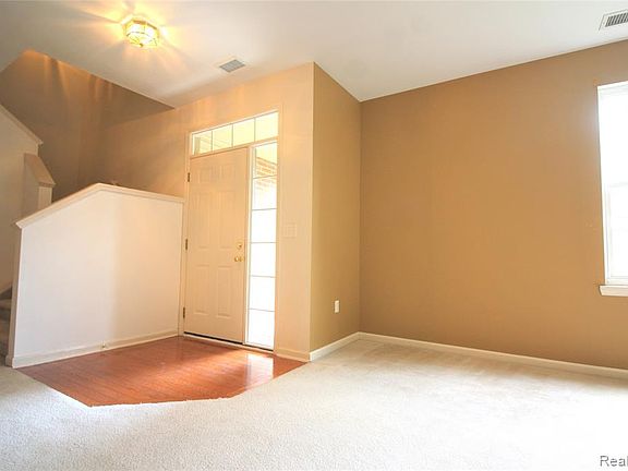 4th image of 47424 Pembroke Dr #51