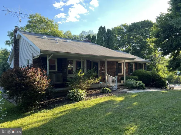 1135 Deer Park Rd, Westminster, MD 21157