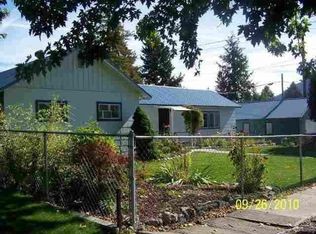 518 N Emerson St, Chelan, WA 98816