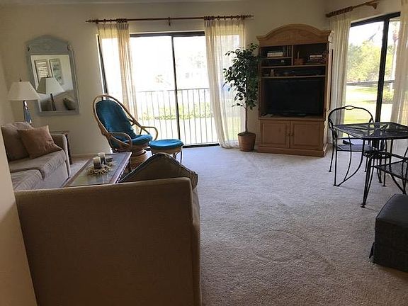 3rd image of 3212 S Lakeview Cir #10-10204