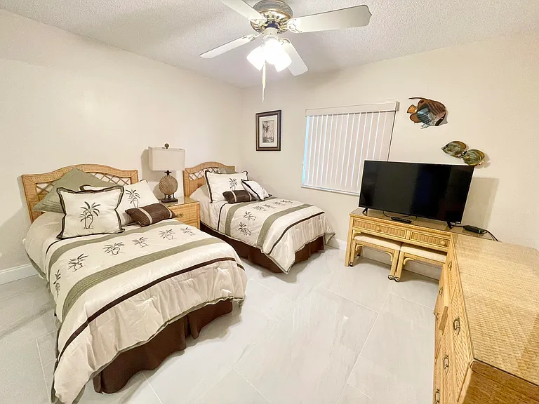 901 Seafarer Cir #202 — Photo 19