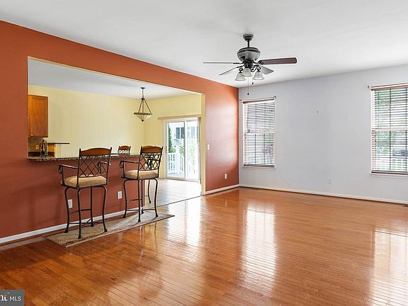 5th image of 24881 Magnolia Cir