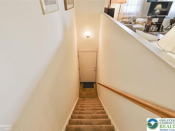 3rd image of 102 Drift Ct #B