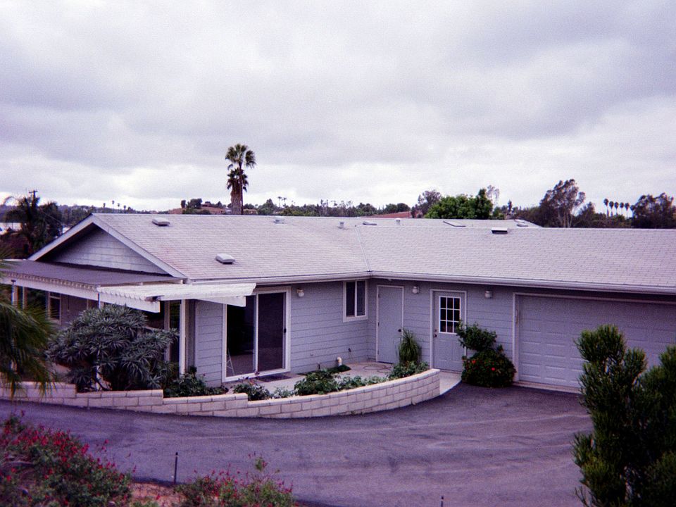 1st image of 2323 Bautista Ave