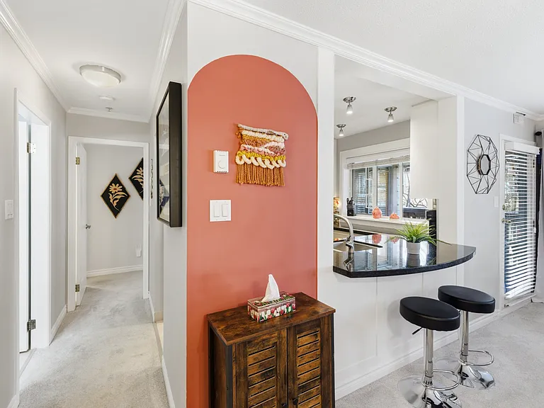 639 W 14th Ave #206 — Photo 12