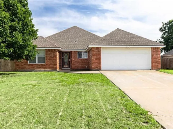 836 NW Hilltop Dr, Lawton, OK 73507