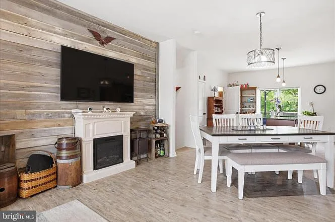 185 Magellan Dr — Photo 16