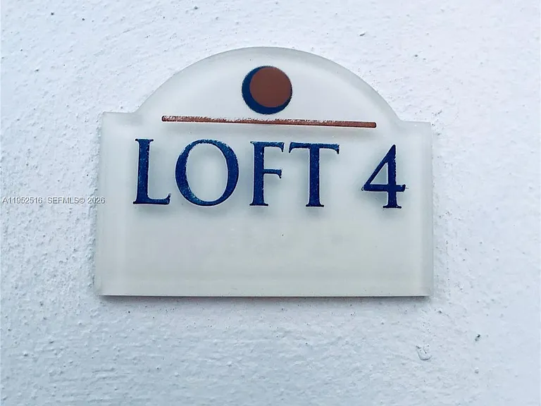 50 S Pointe Dr #LOFT4 — Photo 24