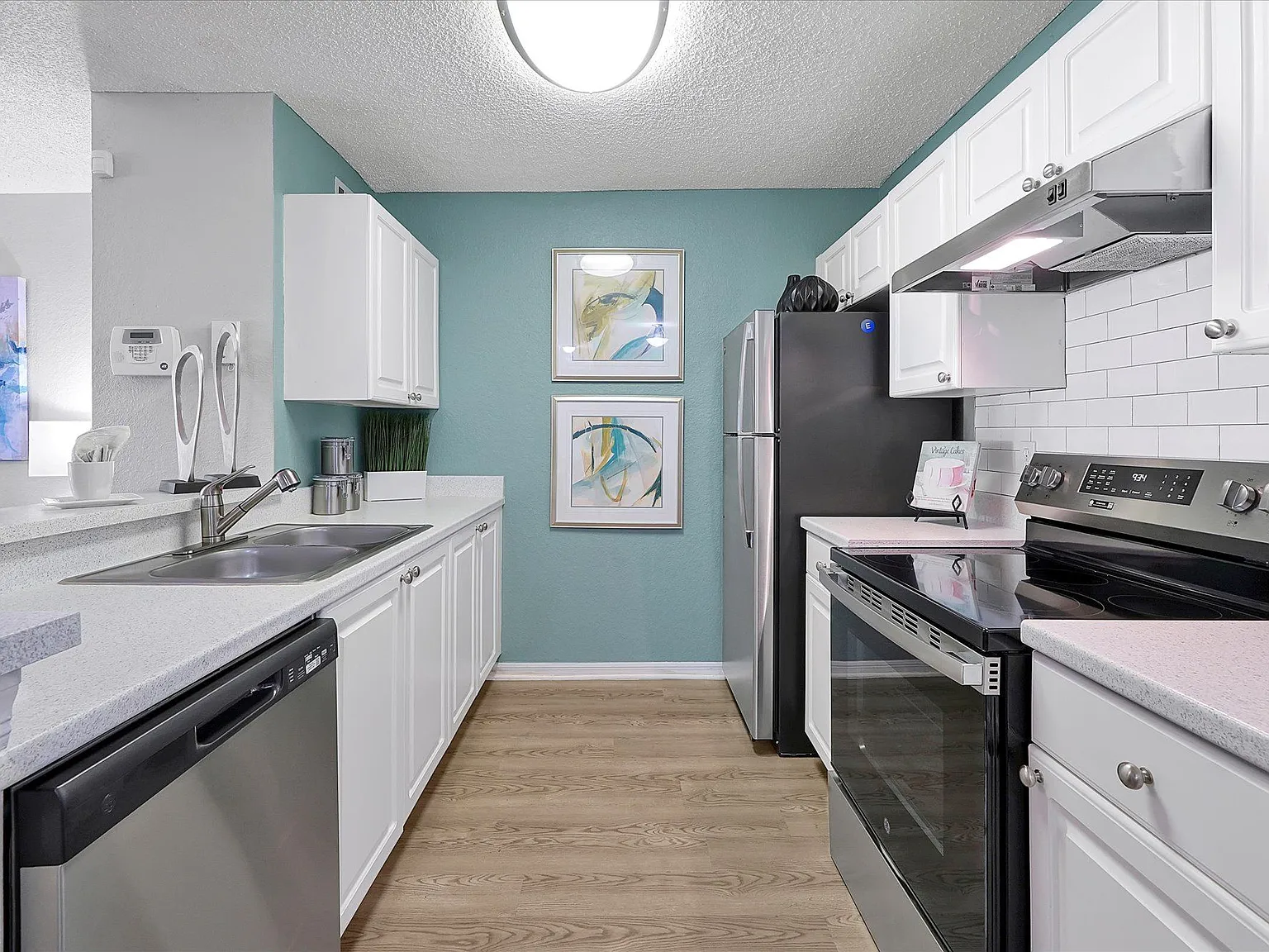ARIUM Lakeview — Photo 4