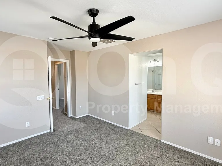 8306 W Sheridan St — Photo 11