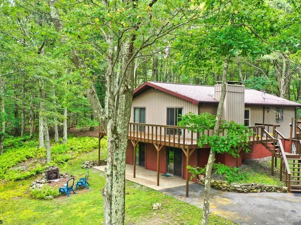 264 Primrose Ln, Terra Alta, WV 26764
