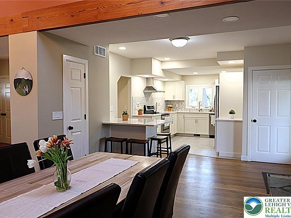 5th image of 8297 Mertztown Rd