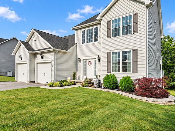 2nd image of 15 Cantera Way