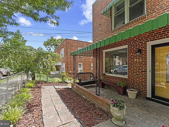 4th image of 753 Congress St SE