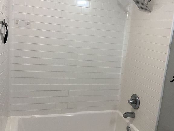 5th image of 627 SW 69th Ter #C