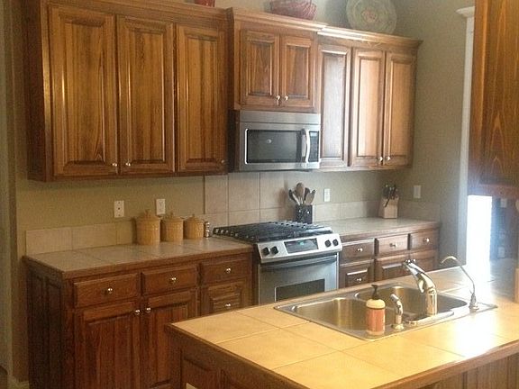 2nd image of 121 Laguna Ln