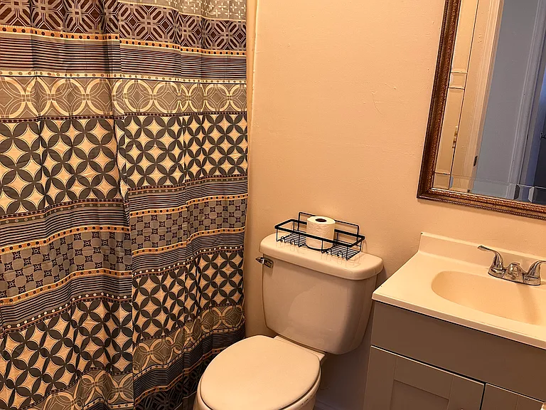 5460 Bertie Ave #D — Photo 4