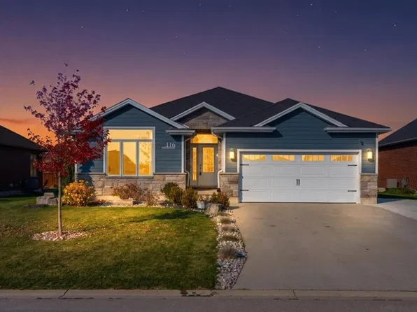 116 Field St, Lambton Shores, ON N0N 1J0